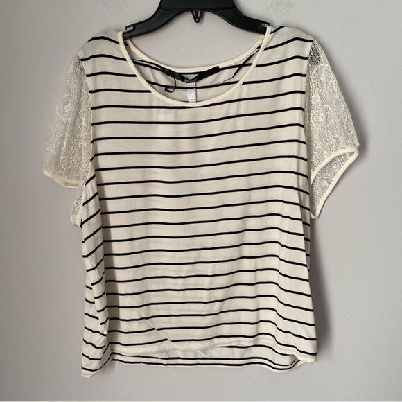 Kensie Women’s Crew Neck Striped Short Lace Mesh Sleeve Teeshirt size XL - Picture 1 of 3